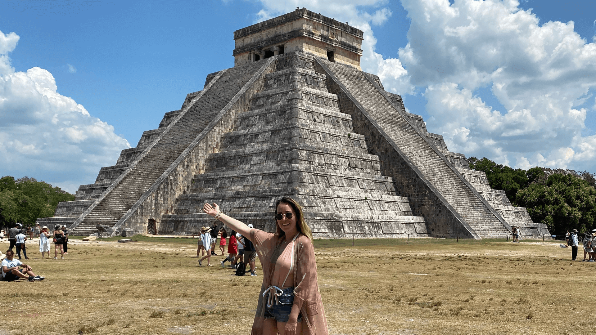 Entramos a Chichen Itza y conocimos una de las siete maravillas del mundo moderno